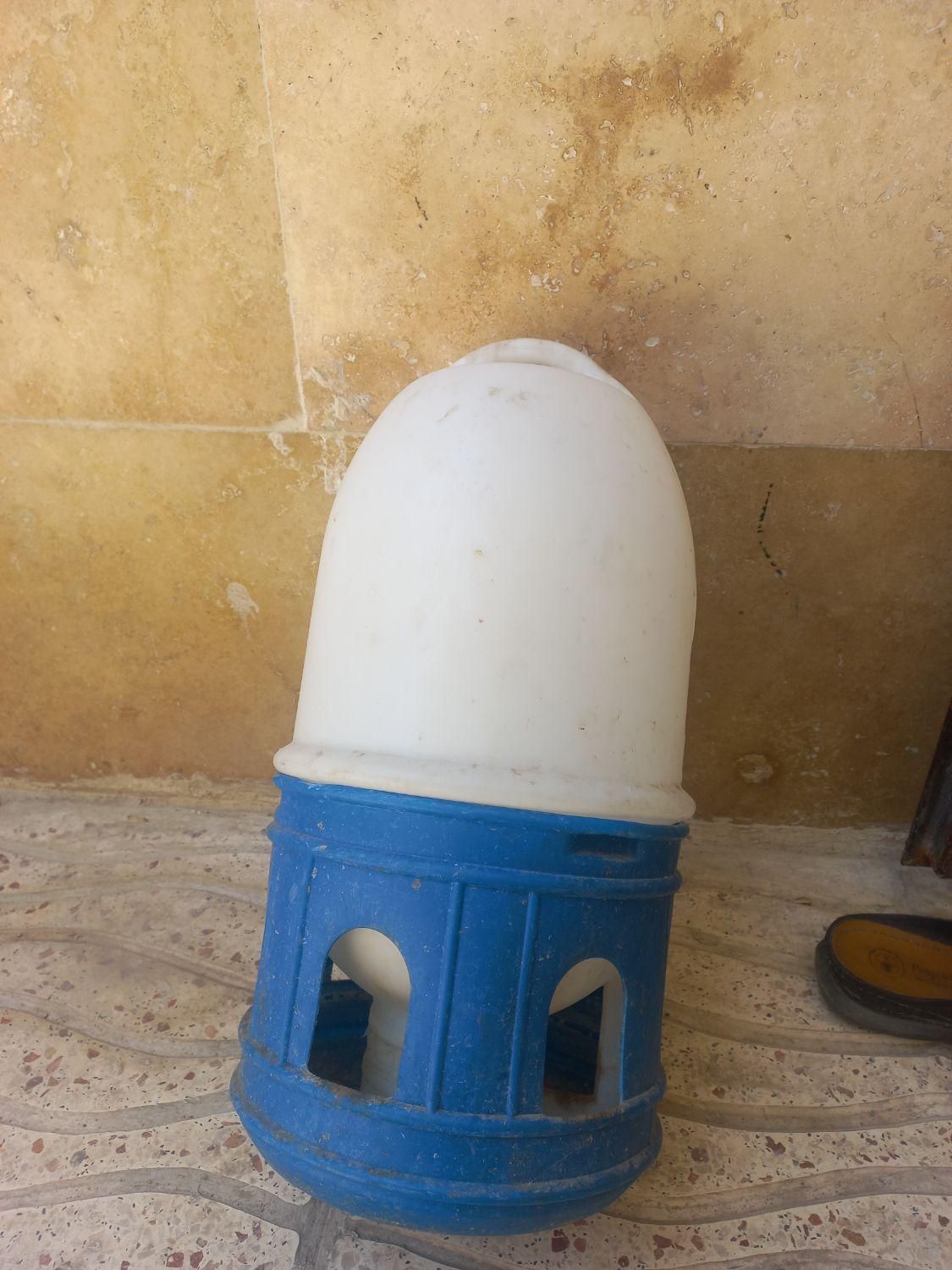 آبخوری مرغ|ظروف نگهدارنده، پلاستیکی، یک‌بارمصرف|بروجرد, |دیوار
