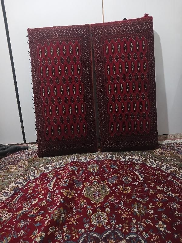 دوعدد پشتی دست بافت|پشتی|اندیشه, |دیوار