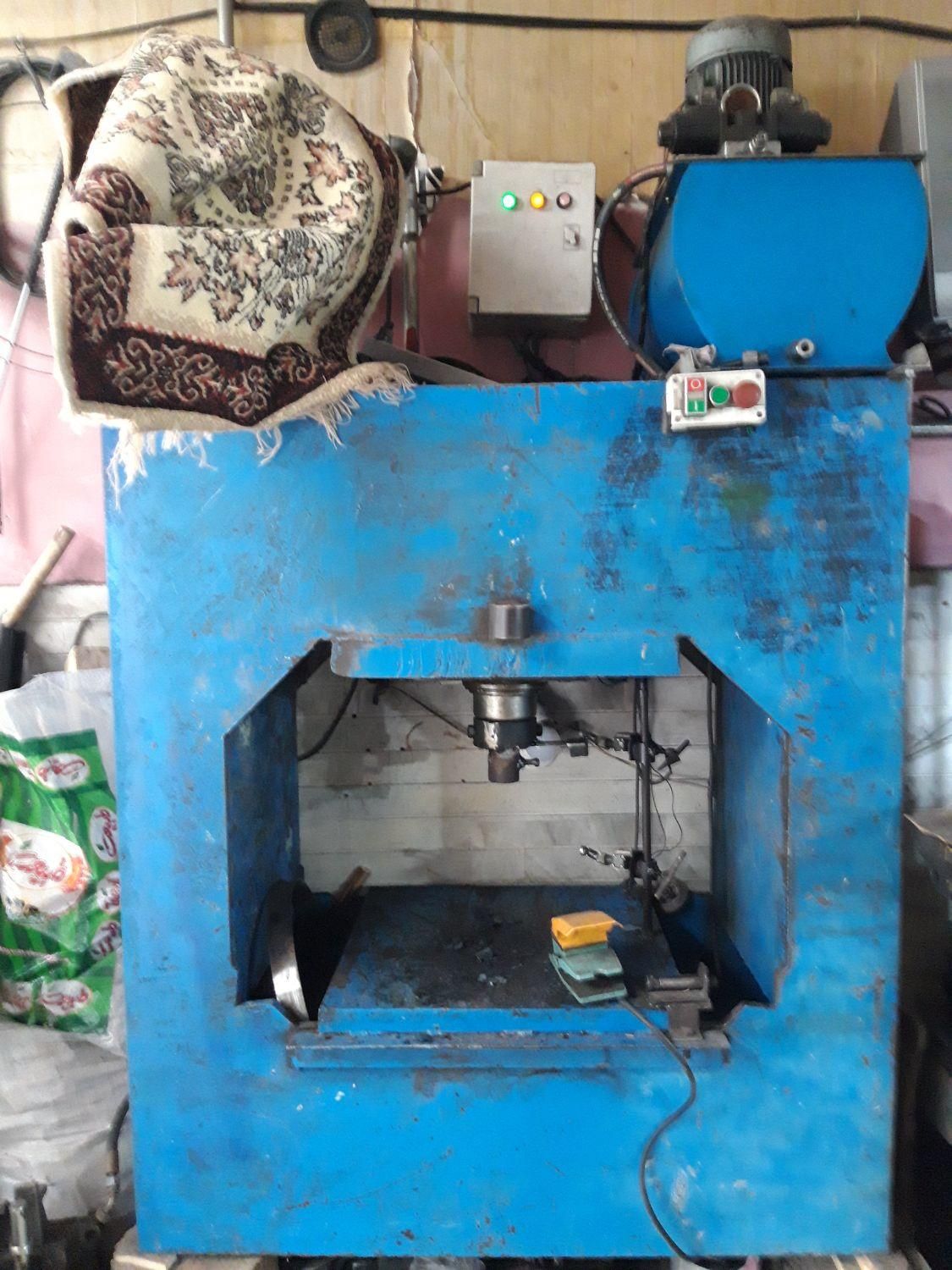 دستگاه پرس هیدرولیک ۶۰ تنی|ماشین‌آلات صنعتی|خوی, |دیوار