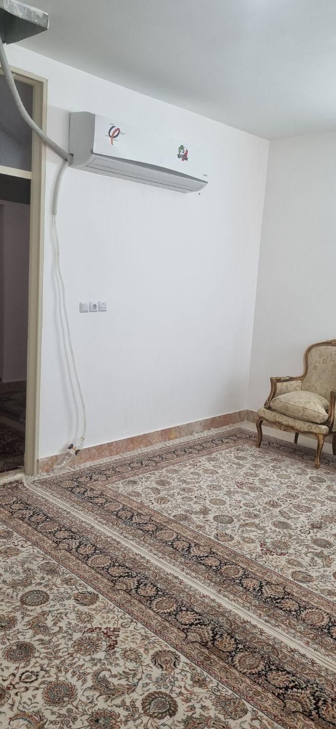 خانه ویلایی روزانه دربست|اجارهٔ کوتاه‌مدت آپارتمان و سوئیت|ساوه, |دیوار