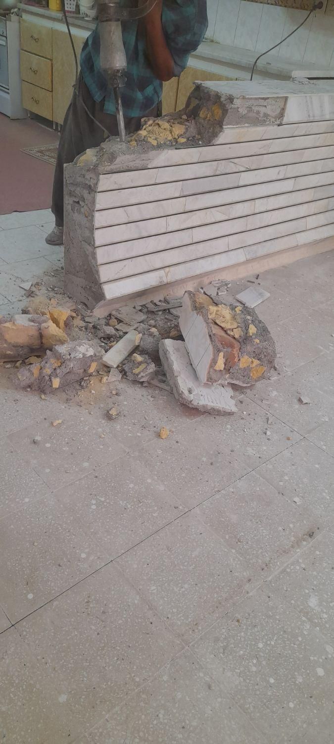 تخریب دیوار از همه نوعی آجری سنگی سیمانی جالوله|خدمات پیشه و مهارت|کاشان, ملا حبیبالله شریف|دیوار