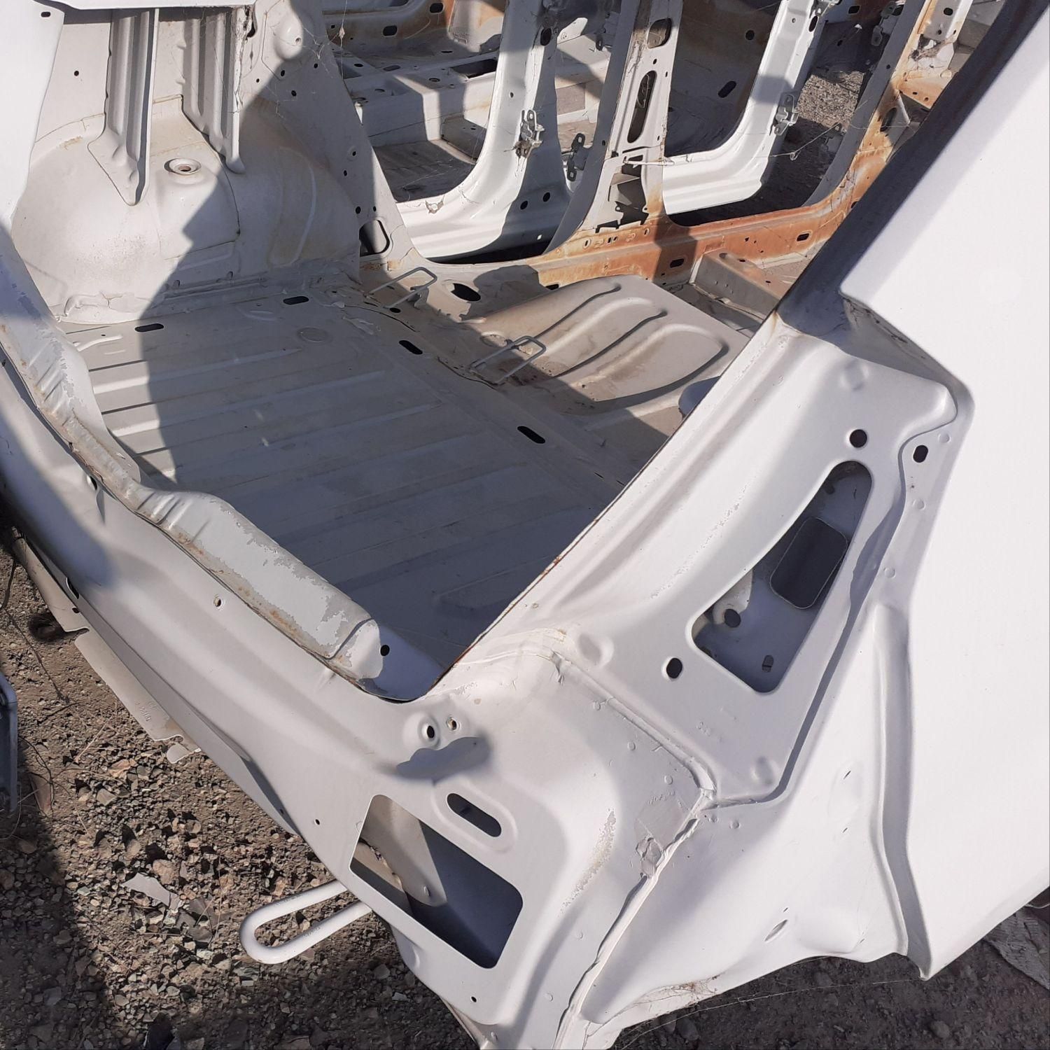 بدنه ساندرو درب صندوق گلگیر کاپوت سینی عقب ساندرو|قطعات یدکی و لوازم جانبی|تهران, مرزداران|دیوار