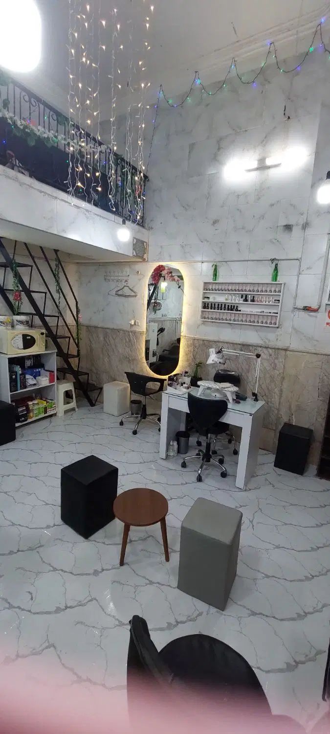 اجاره لاین زیبایی وارایشی. مژه کار.ناخن کار|اجارهٔ دفتر کار، اتاق اداری، مطب|مشهد, کارمندان دوم|دیوار