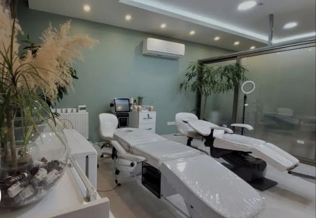 واگذاری کلینیک زیبایی با مشتری و پیج|اجارهٔ دفتر کار، اتاق اداری، مطب|اصفهان, سرچشمه|دیوار