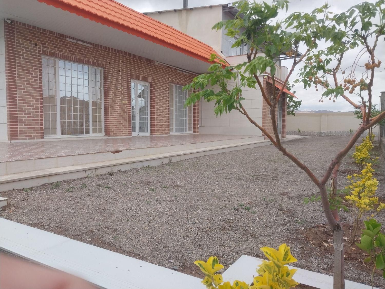 خانه  باغ سورنا ( ابتدای جاده بیرجند مشهد)|اجارهٔ کوتاه‌مدت آپارتمان و سوئیت|بیرجند, |دیوار