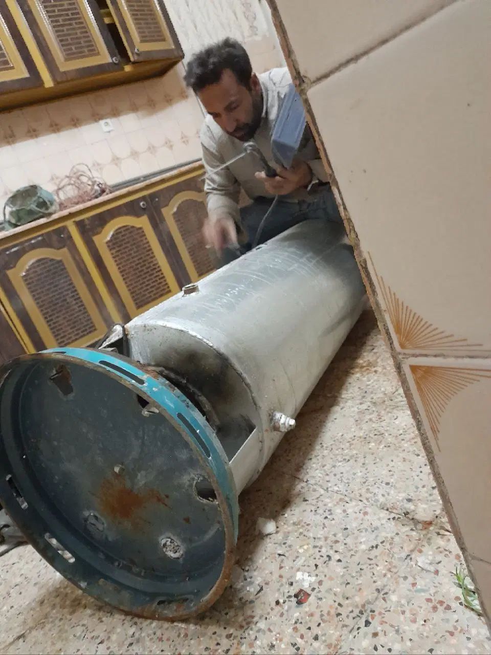 جوشکاری منبع ابگرمکن در منزل شما بدون جا به جای|خدمات پیشه و مهارت|تربت جام, میان جام|دیوار
