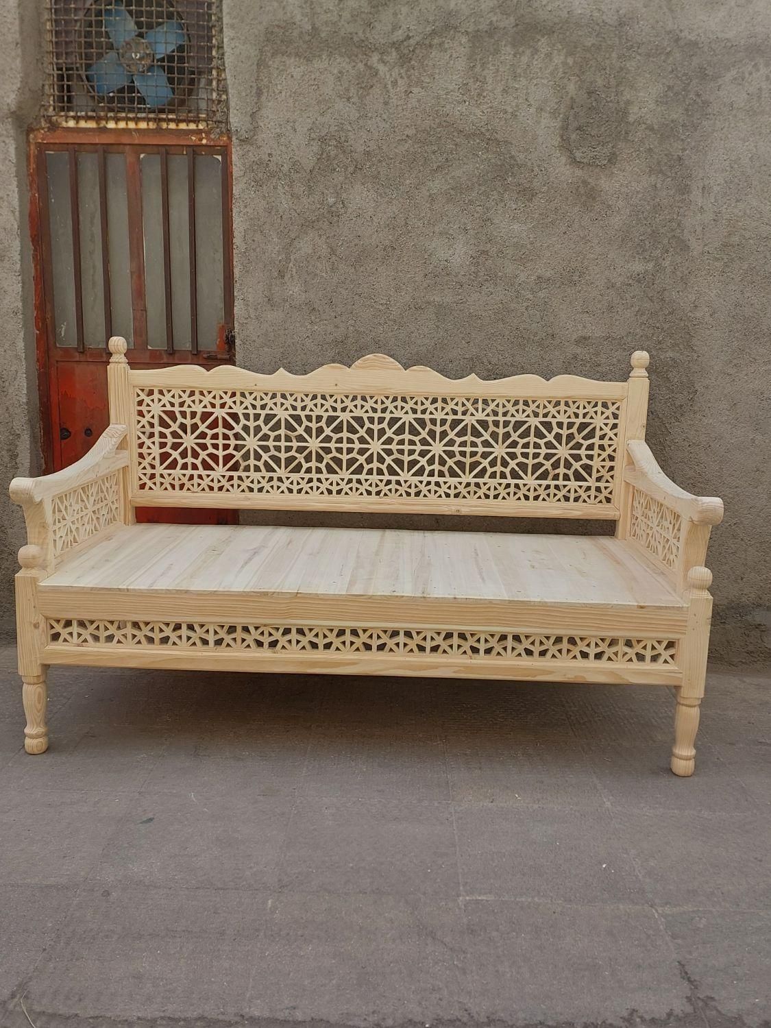 تخت سنتی ۳ نفره|مبلمان خانگی و میز عسلی|قم, آذر (نکویی)|دیوار