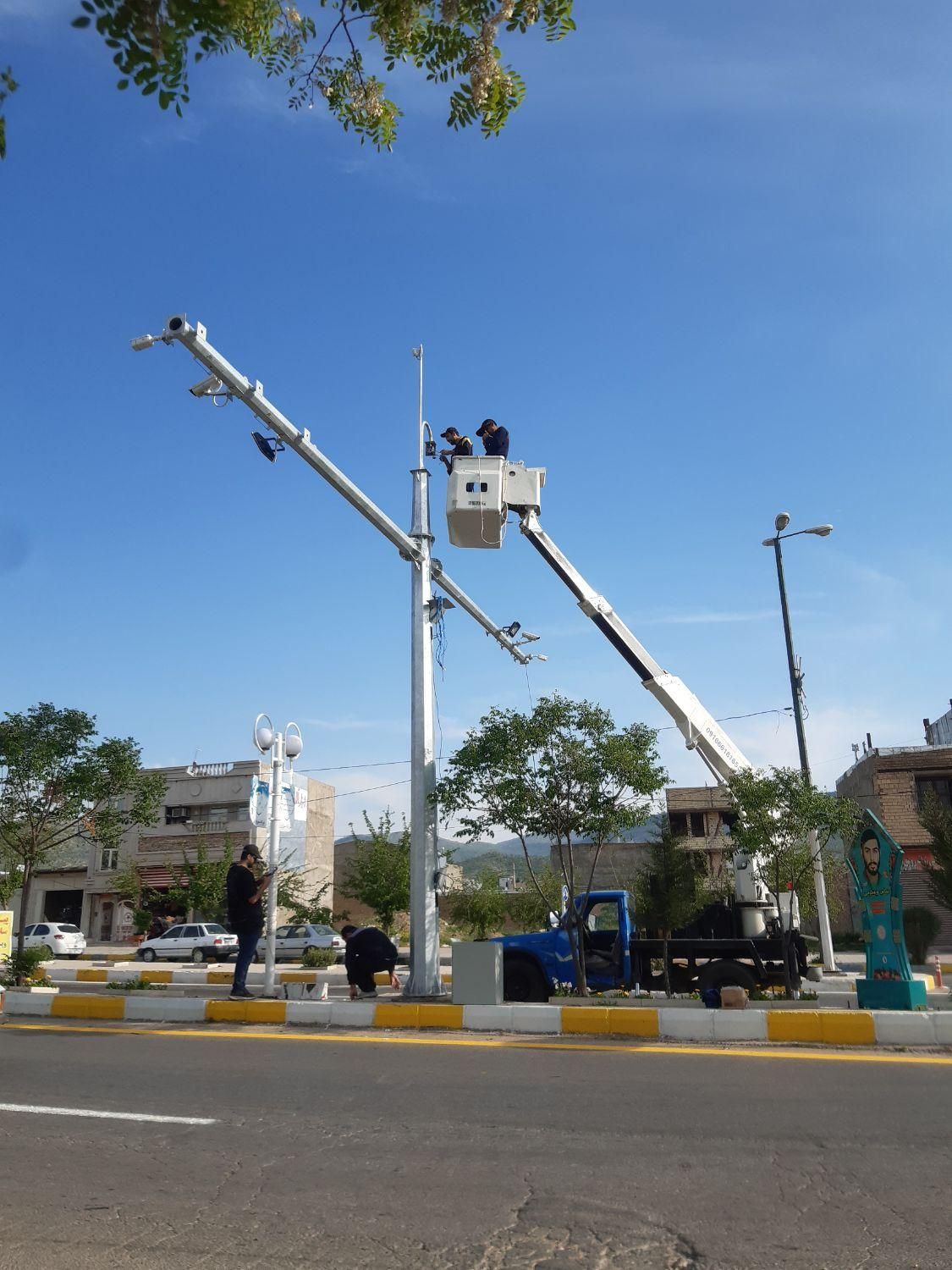 جرثقیل بالابر نیسانی سبددار|خدمات حمل و نقل|خرمآباد, |دیوار