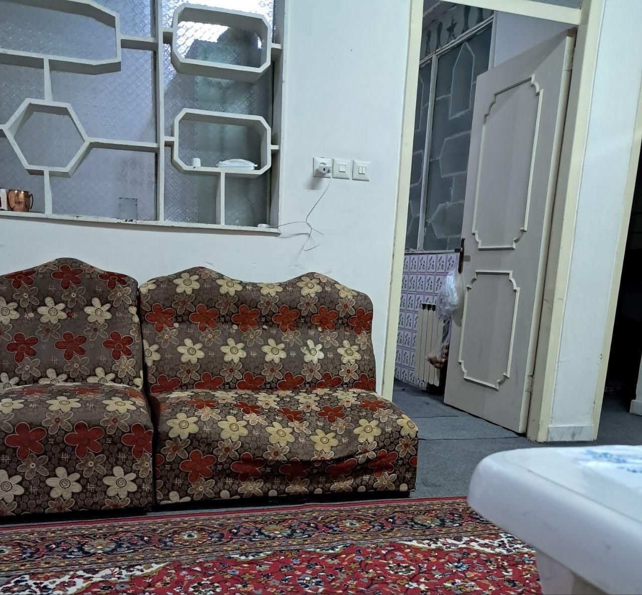 اجاره روزانه/هفتگی/ماهانه آپارتمان|اجارهٔ کوتاه‌مدت آپارتمان و سوئیت|رشت, استقامت 2|دیوار