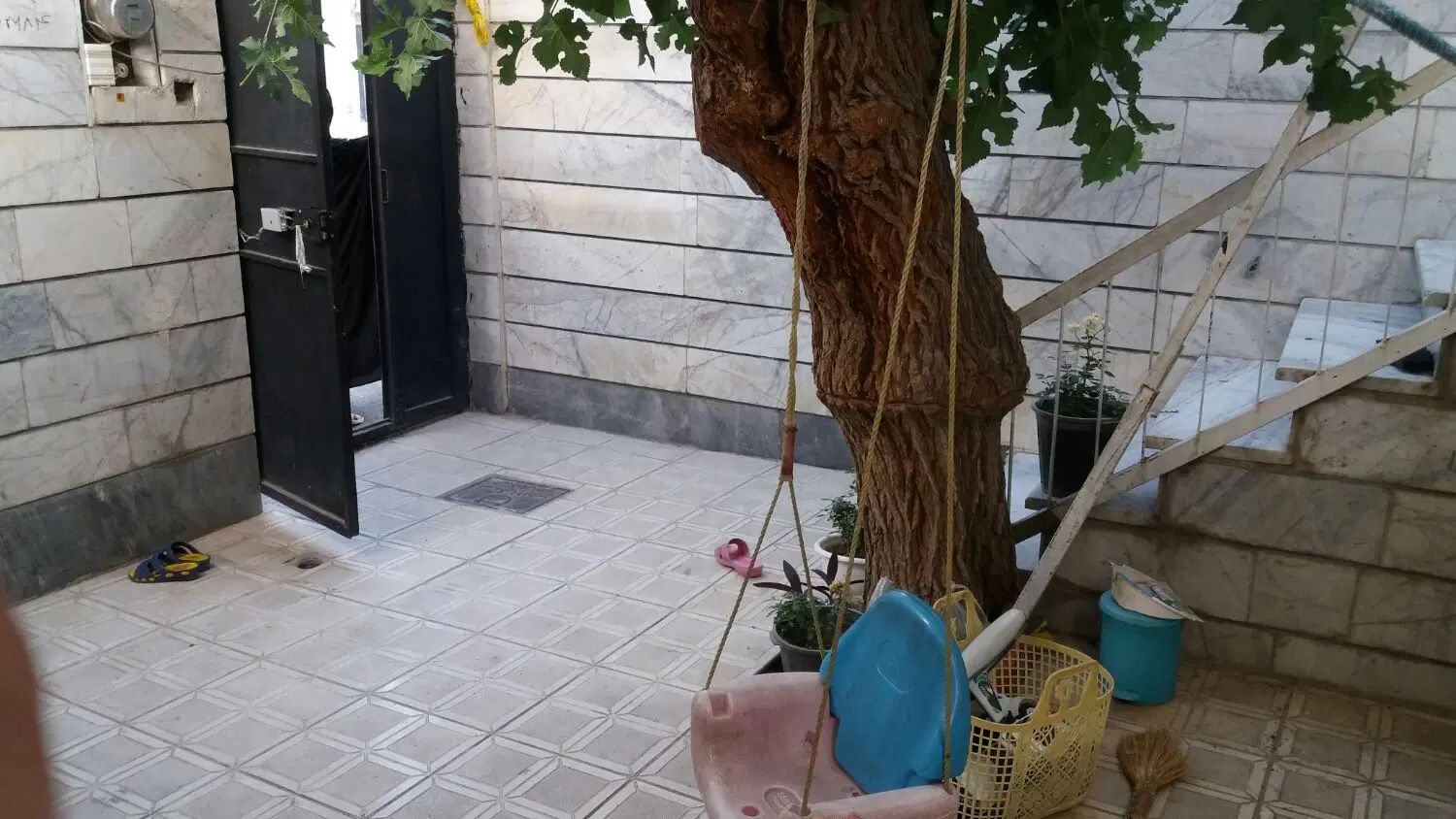 ویلایی گلشهر  دربست|اجارهٔ خانه و ویلا|کرج, کرج نو|دیوار