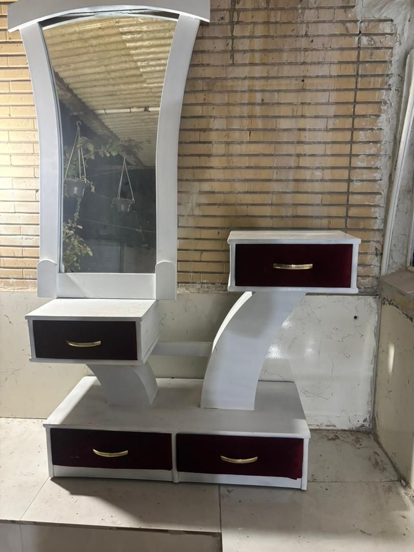 میز آرایش|تخت و سرویس خواب|شاهینشهر, فدک|دیوار