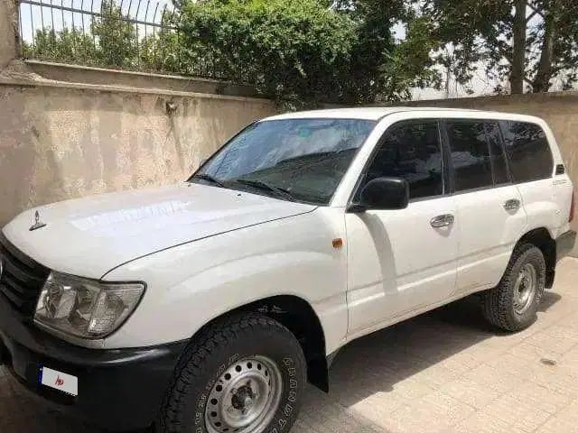 تویوتالندکروز مدل ۲۰۱۳|خودرو سواری و وانت|تهران, اکباتان|دیوار