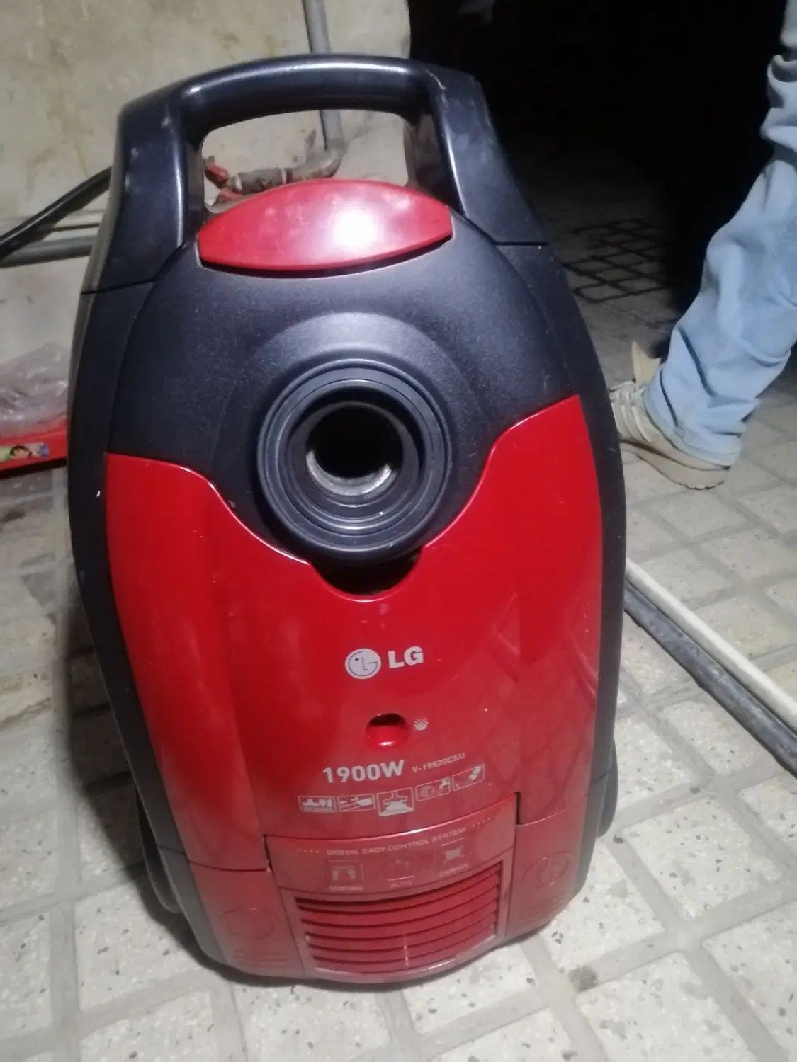 جاروبرقی الجی 1900 LG|جاروبرقی، جارو شارژی، بخارشو|تهران, صاحب الزمان|دیوار