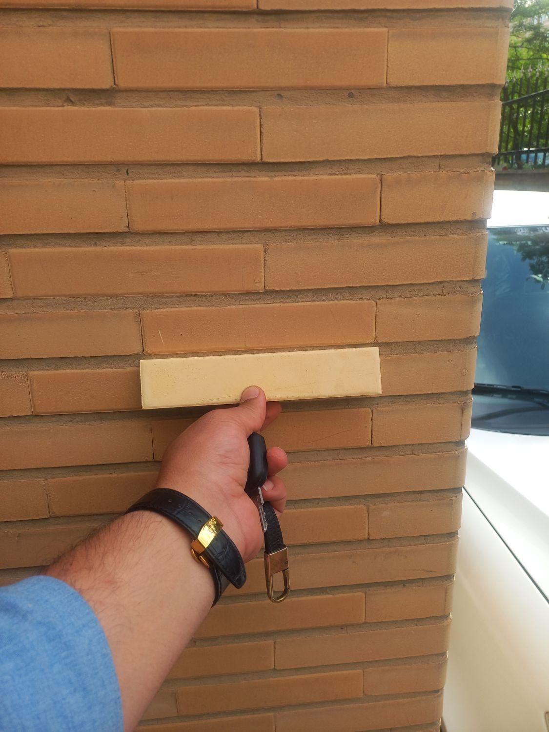 ** آجر سه سانتی رسی زرد قدیمی|مصالح و تجهیزات ساختمان|تهران, هروی|دیوار