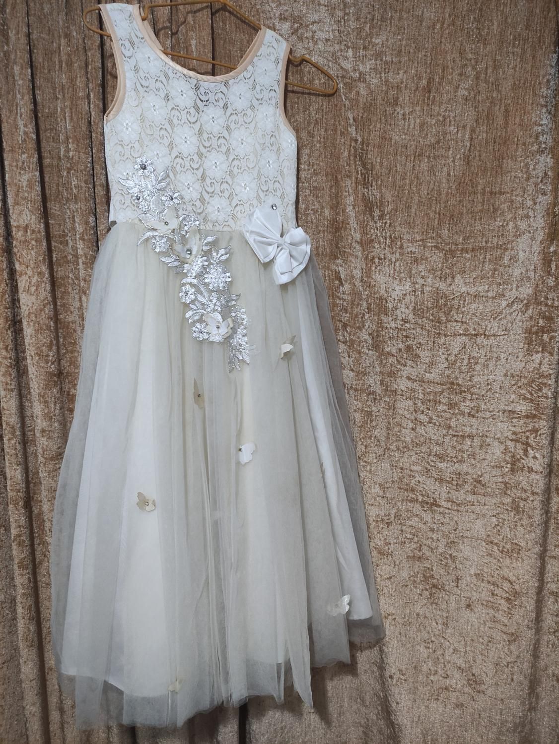 پیراهن دخترانه|کفش و لباس بچه|رشت, منظریه|دیوار