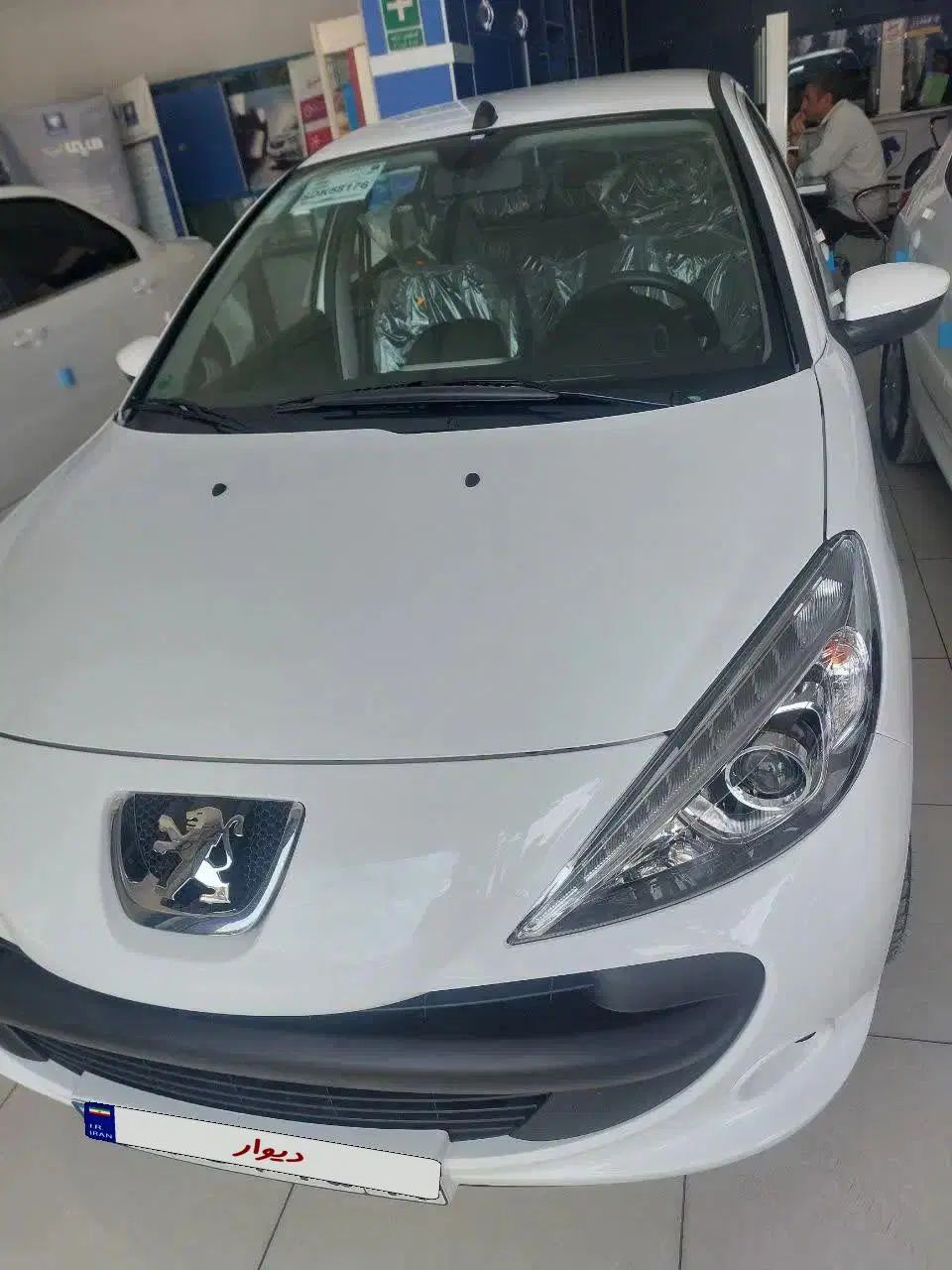 پژو ۲۰۷i اتوماتیک سقف فلز 404 تحویل درب نمایندگی|خودرو سواری و وانت|اصفهان, کارلادان|دیوار