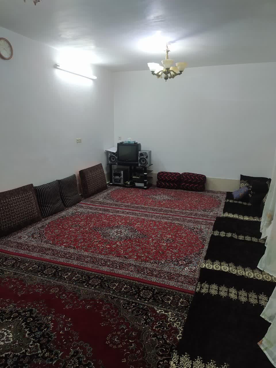 اجاره ویلا در گلپایگان سر چشمه هنده /شخصی /پارکینگ|اجارهٔ کوتاه‌مدت ویلا و باغ|گلپایگان, |دیوار