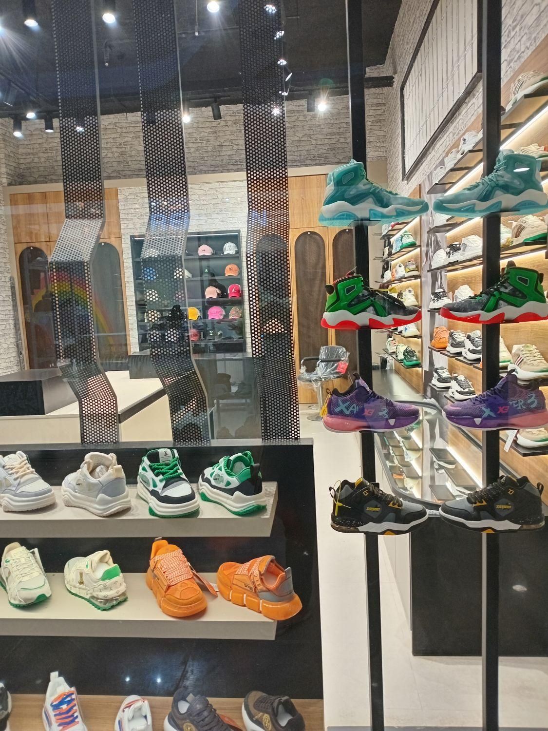 رگال وساخت استند کفش درابعاد مورددلخواه مبرهن|فروشگاه و مغازه|رشت, استادسرا|دیوار