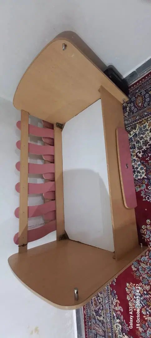یک عدد تخت خواب بچه گانه به ابعاد ۷۰در ۱۳۶سانتی|تخت و سرویس خواب|شوش, |دیوار