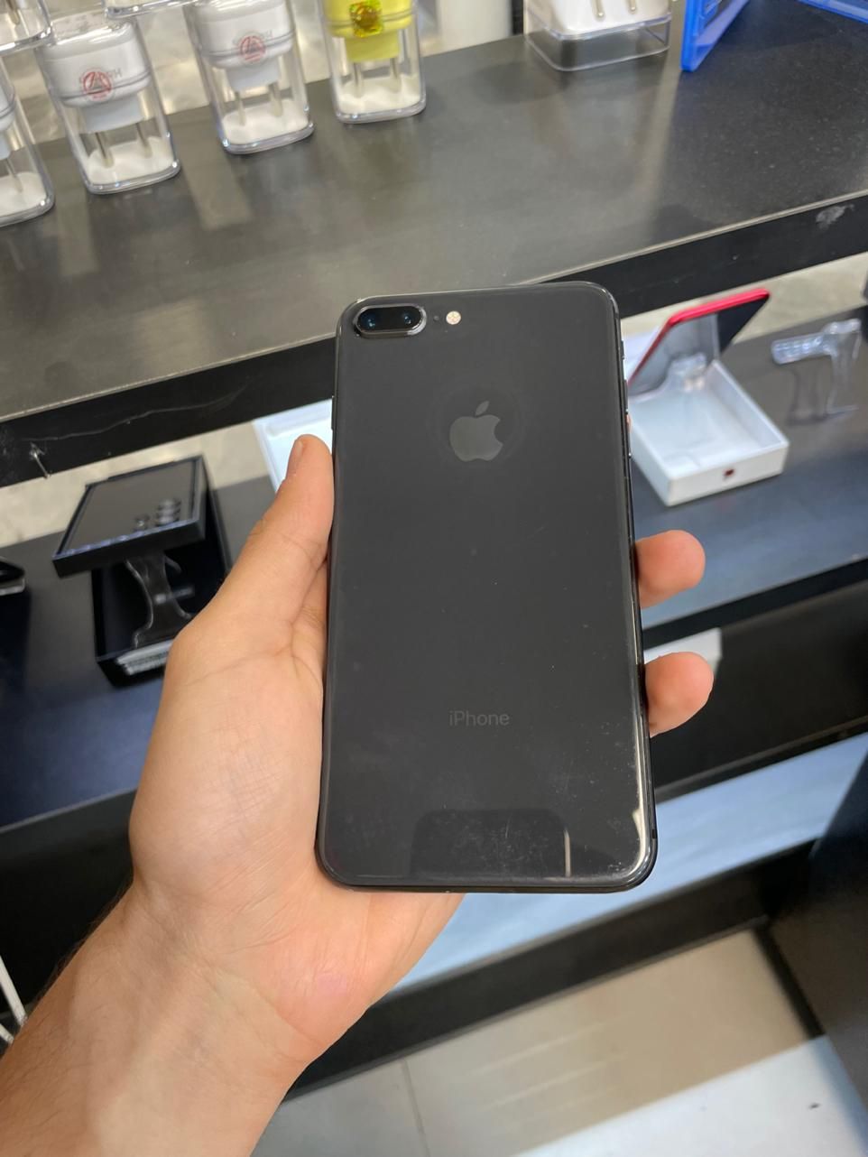 اپل iPhone 8 Plus با حافظهٔ ۲۵۶ گیگابایت|موبایل|کرج, گلشهر ویلا|دیوار