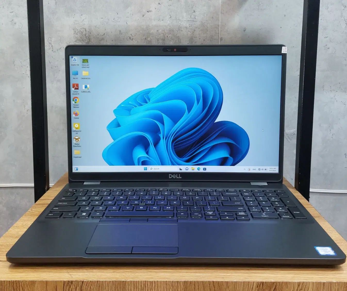 لپتاپ DELL 5500 لمسی نسل۸  i5 8365u رم 16 تمیز|رایانه همراه|اصفهان, شیخ طوسی|دیوار