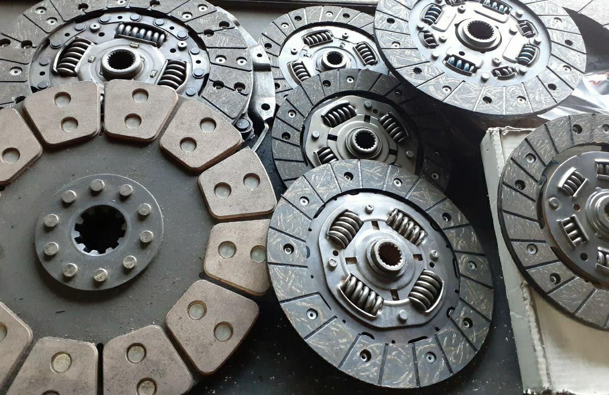 انواع صفحه کلاچ و لنت ترمز سبک و سنگین|قطعات یدکی و لوازم جانبی|قدس, هفت جوی|دیوار