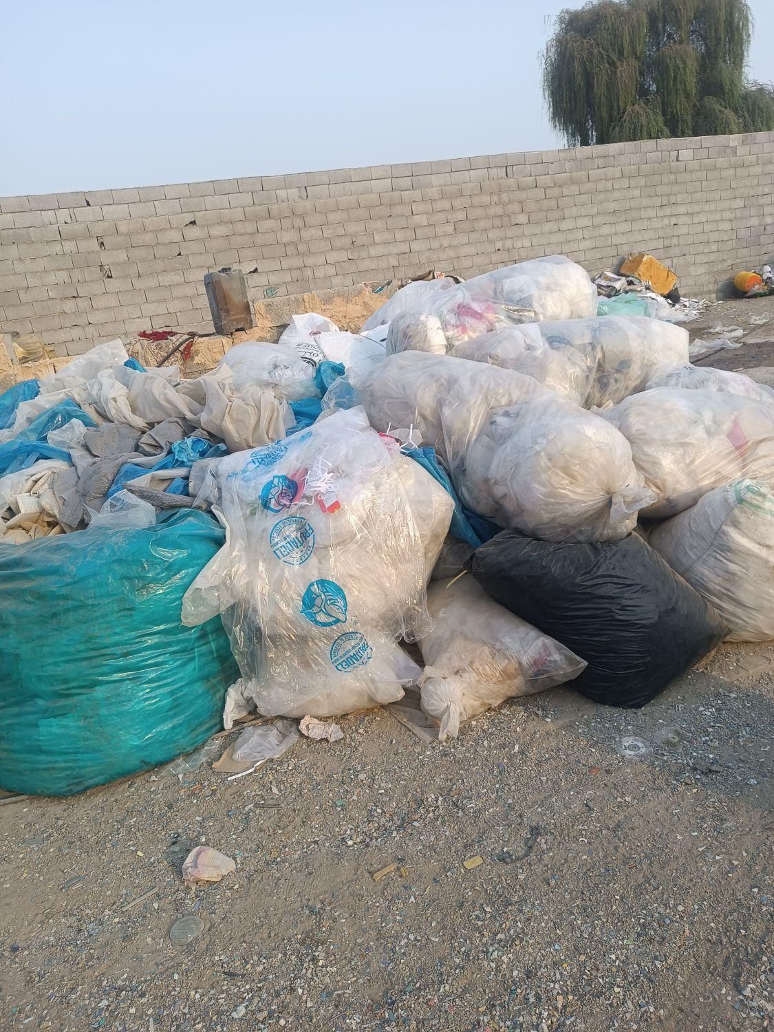 خرید کتاب وکاغذباطله بالاترین قیمت خریداریم|عمده‌فروشی|بندرعباس, |دیوار