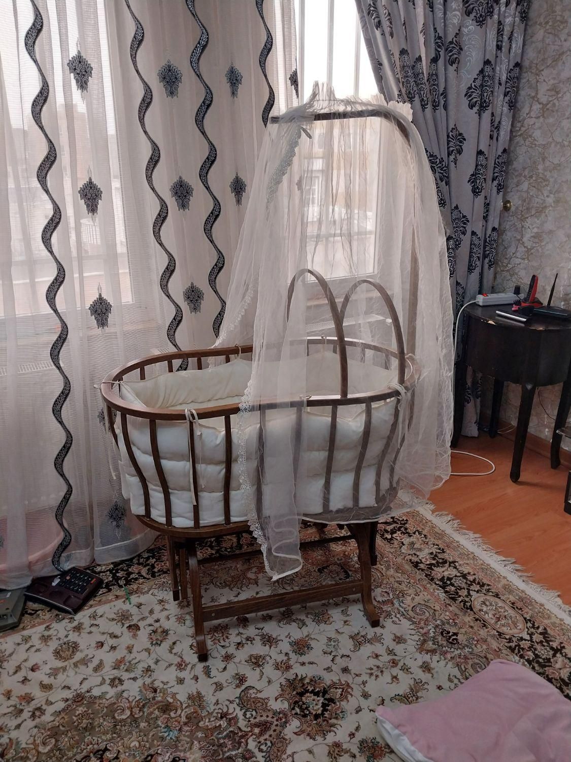 گهواره چوبی نوزاد|اسباب و اثاث بچه|اردبیل, |دیوار
