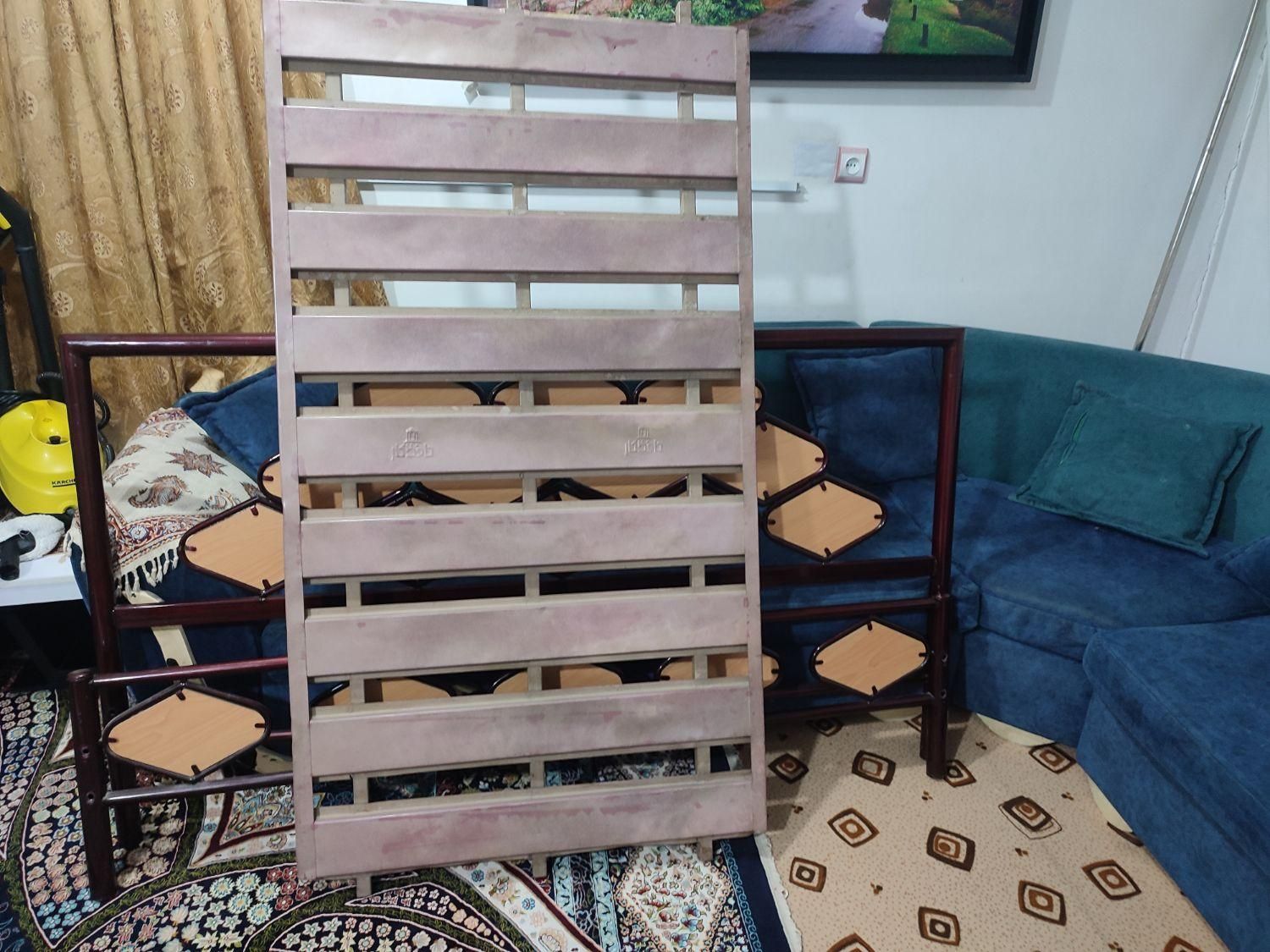 فروش تخت فلزی وتشک به همراه ملحفه دو رو|تخت و سرویس خواب|ایذه, |دیوار