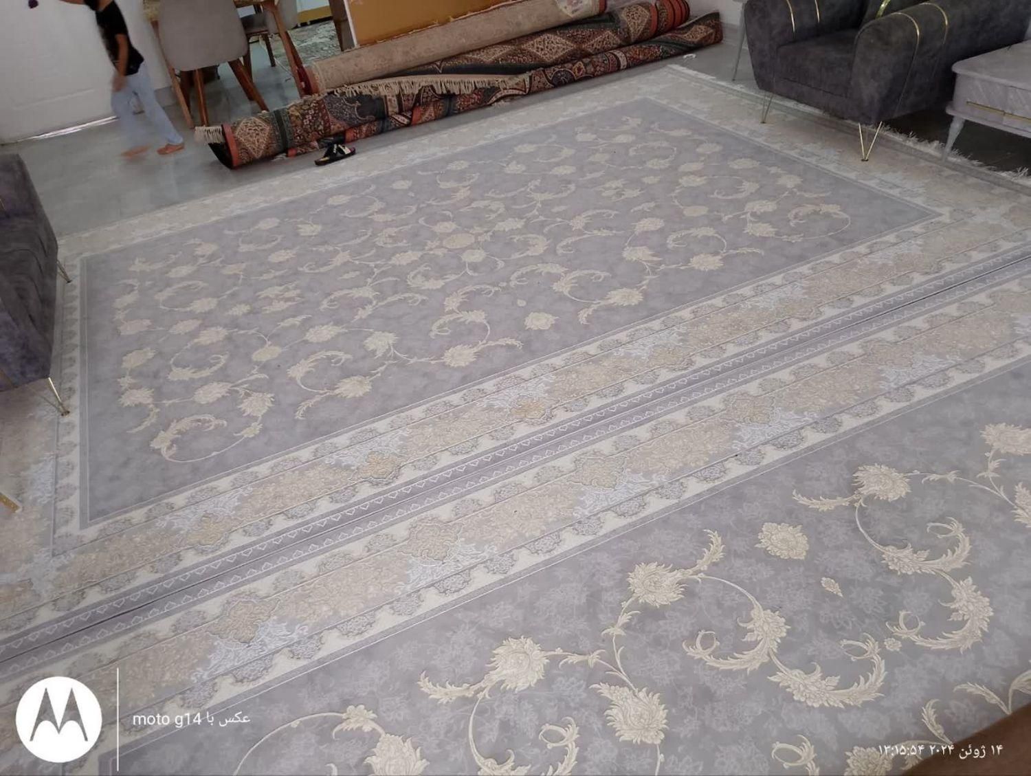 دو عدد قالی در حد نو فقط دوماه استفاده شده|فرش|اردکان, |دیوار