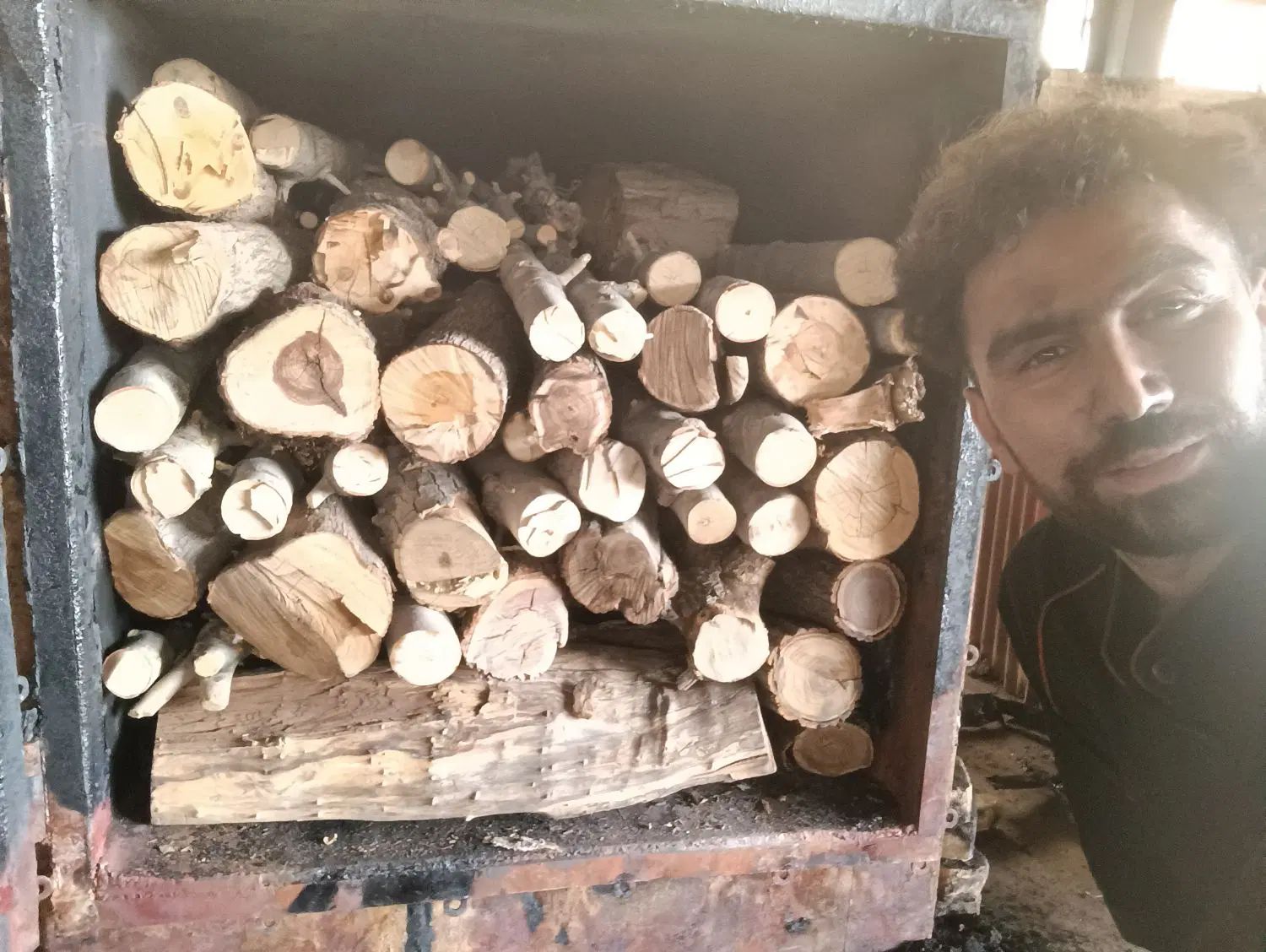 کارگر کارگاه تولید ذغال اتباع و ایرانی  حقوق ۲۲|استخدام صنعتی، فنی، مهندسی|نجف‌آباد, گلدشت|دیوار
