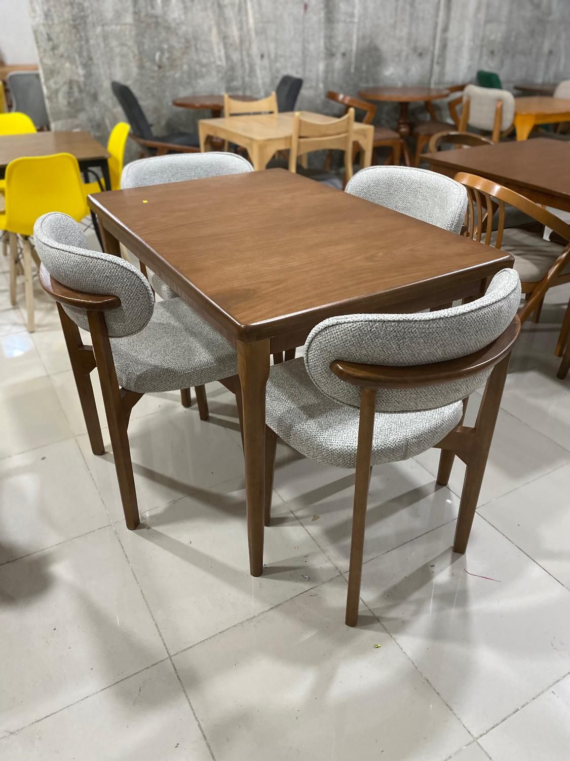 میز غذاخوری / راش / اقساط بلند مدت|میز و صندلی غذاخوری|قشم, |دیوار