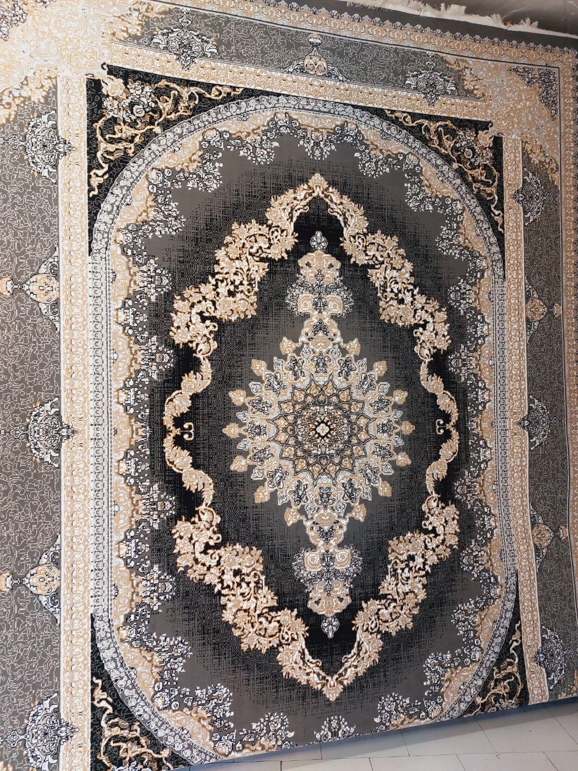 فرش۹متری طرح۷۰۰شانه فقط دانه ای ۳/۵۰۰ ت|فرش|مشهد, طلاب|دیوار