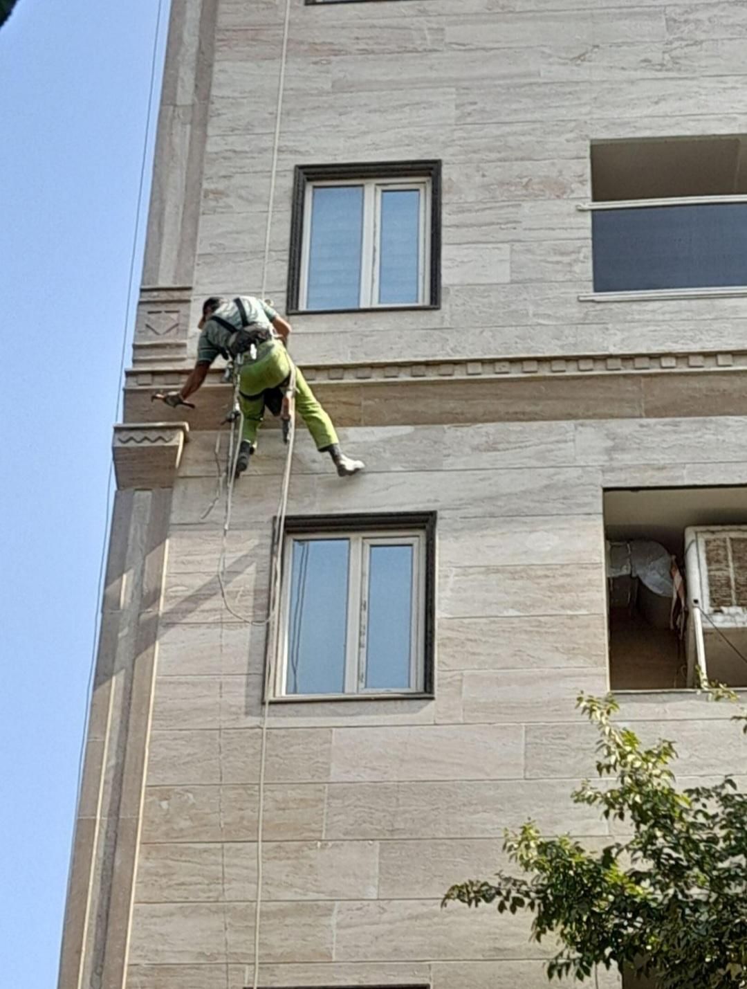 کار در ارتفاع کاردرارتفاع شستشوکنتکس پیچرولپلاک و|خدمات پیشه و مهارت|شیراز, شهرک گلدشت حافظ‎|دیوار
