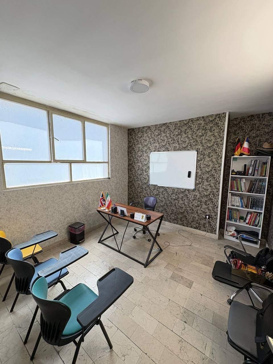 اجاره‌ی کلاس برای آموزش|اجارهٔ کوتاه‌مدت دفتر کار و فضای آموزشی|کرج, کوی مدرس|دیوار