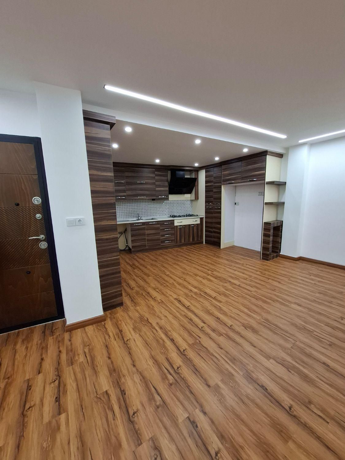 فروش آپارتمان ۸۲ متری در معلم/ تاپ لوکیشن|فروش آپارتمان|رشت, حسین آباد|دیوار