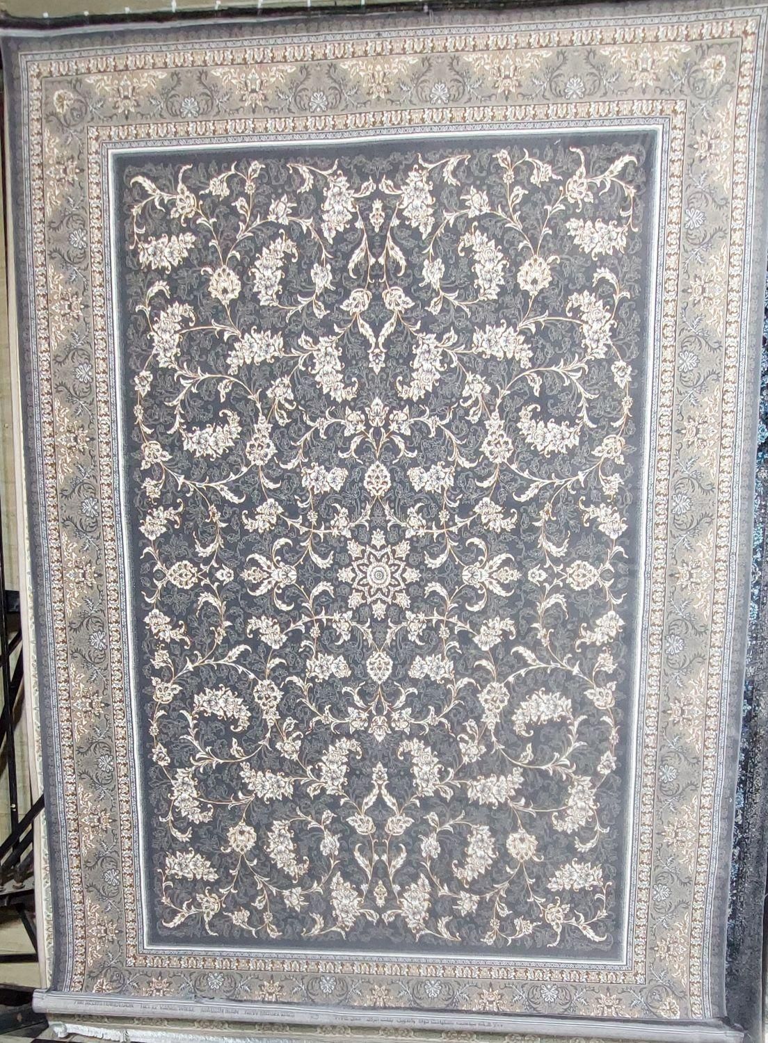 ۷۰۰شانه با تراکم ۳۰۰۰وزن ۴۲کیلو فرش|فرش|خرم‌آباد, |دیوار