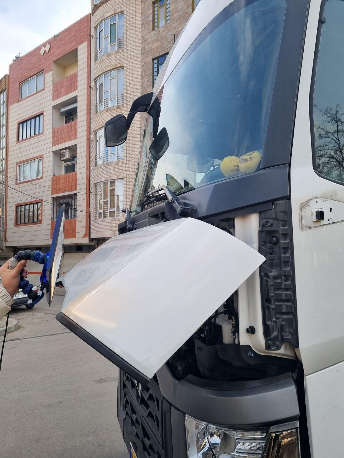 صافکاری تگرگ و سنگ خوردگی بصورت سیار|خدمات موتور و ماشین|مشهد, کوی المهدی|دیوار