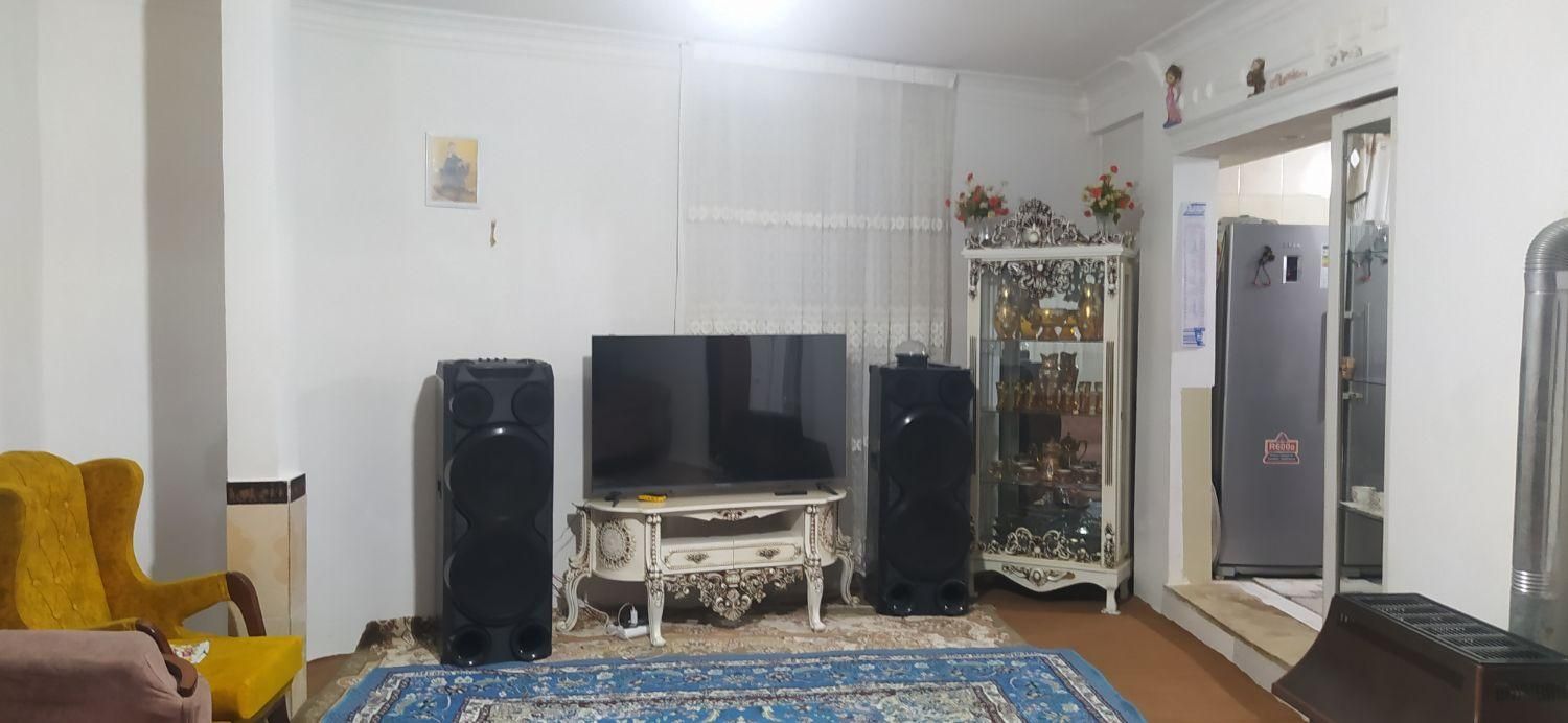 ناصرآباد 100متری ناصر اباد|فروش آپارتمان|قزوین, |دیوار
