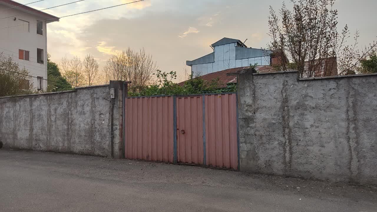 زمین ۴۵۰ متری با ویلای قدیمی ـ گیلان، رشت|فروش زمین و ملک کلنگی|رشت, شهرک احمد خمینی|دیوار