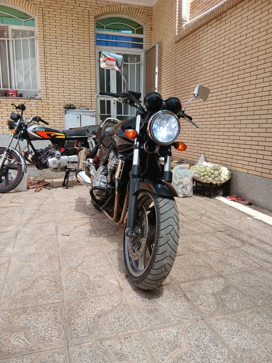 cb400 سفارش امریکا ۲۰۰۹|موتورسیکلت|اصفهان, شهرستان|دیوار