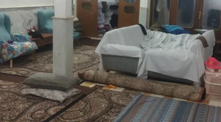 مبل با میز وعسلی قیمت پایین گذاشتم زود بره|مبلمان خانگی و میز عسلی|قم, نیروگاه|دیوار