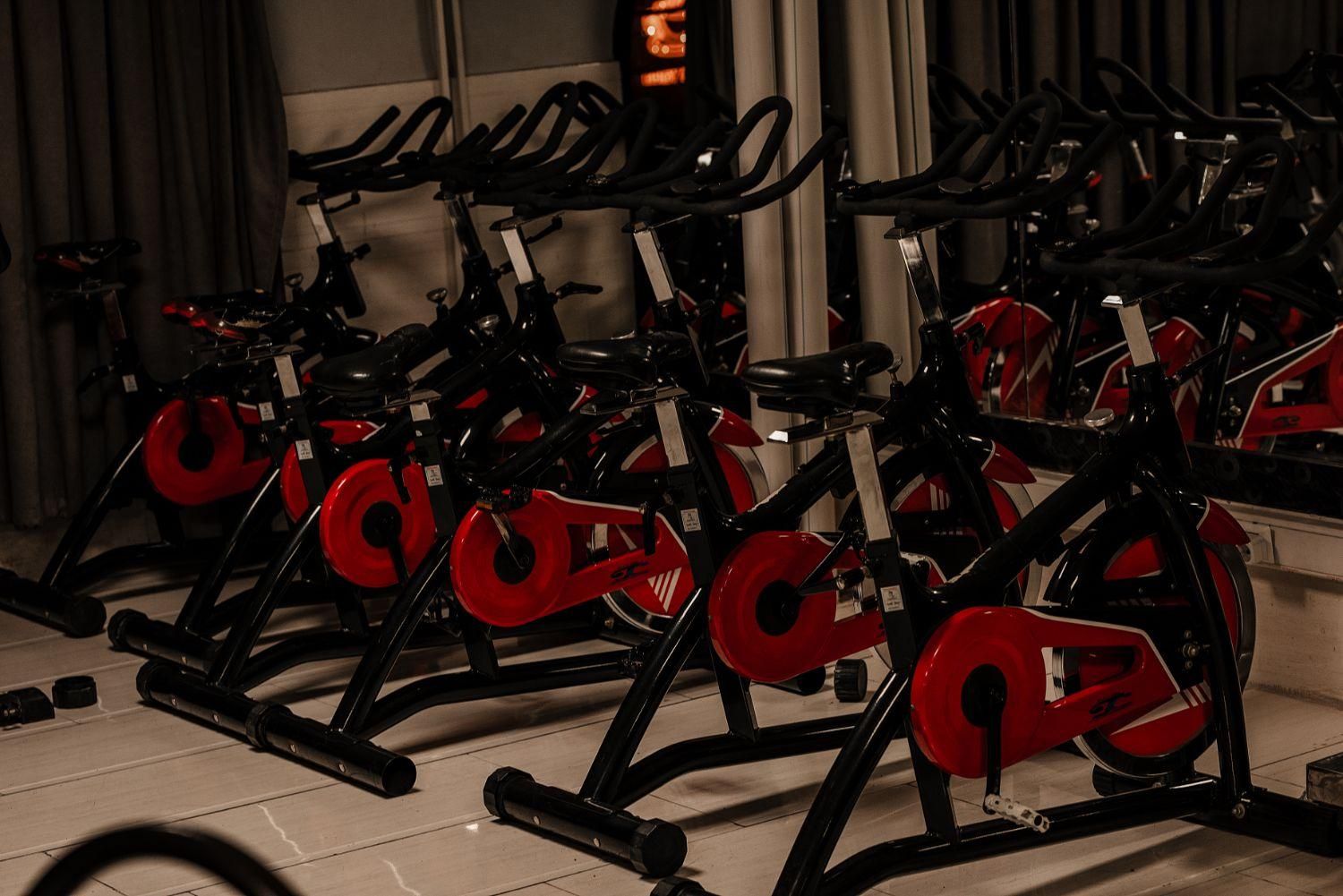 باشگاه پرورش اندام شبانه روزی اقایان|خدمات آموزشی|یزد, |دیوار