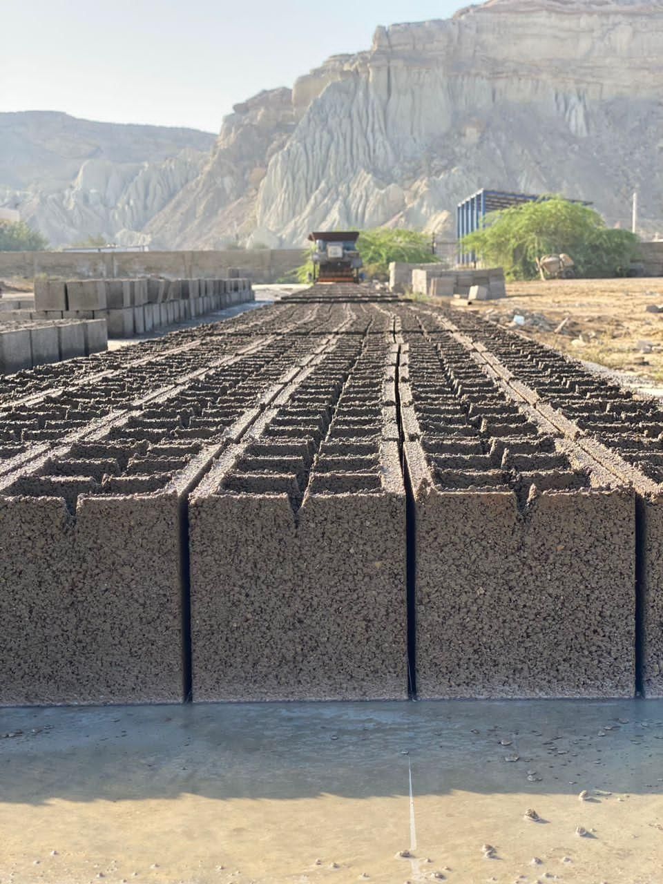 تولید جدول  یلوک ته بسته سیمانی و بلوک سبک لیکا|مصالح و تجهیزات ساختمان|چابهار, |دیوار