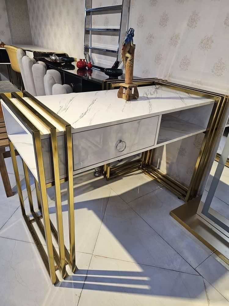 میز ناخن|آرایشگاه و سالن‌های زیبایی|ارومیه, |دیوار