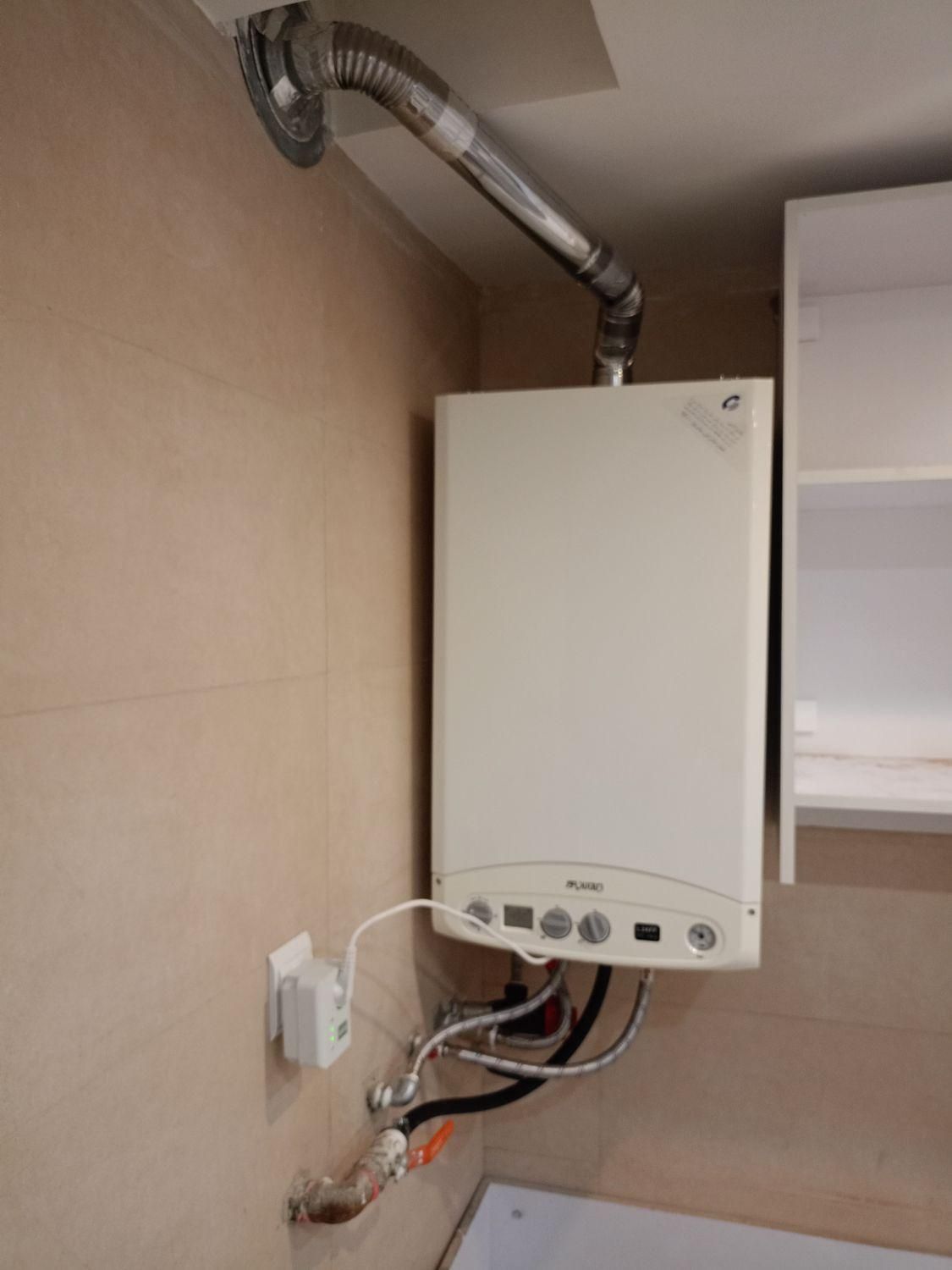 پکیچ،اسپلیت،یخچال و تصفیه آب|آبگرمکن، پکیج، شوفاژ|مرودشت, پشت سایپا|دیوار