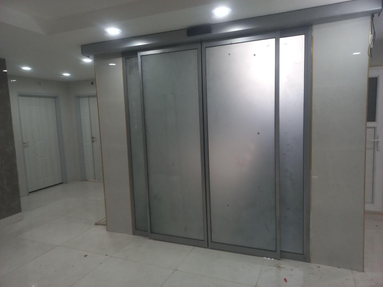 نصب وتعمیر کرکره وشیشه سکوریت|خدمات پیشه و مهارت|چابهار, |دیوار