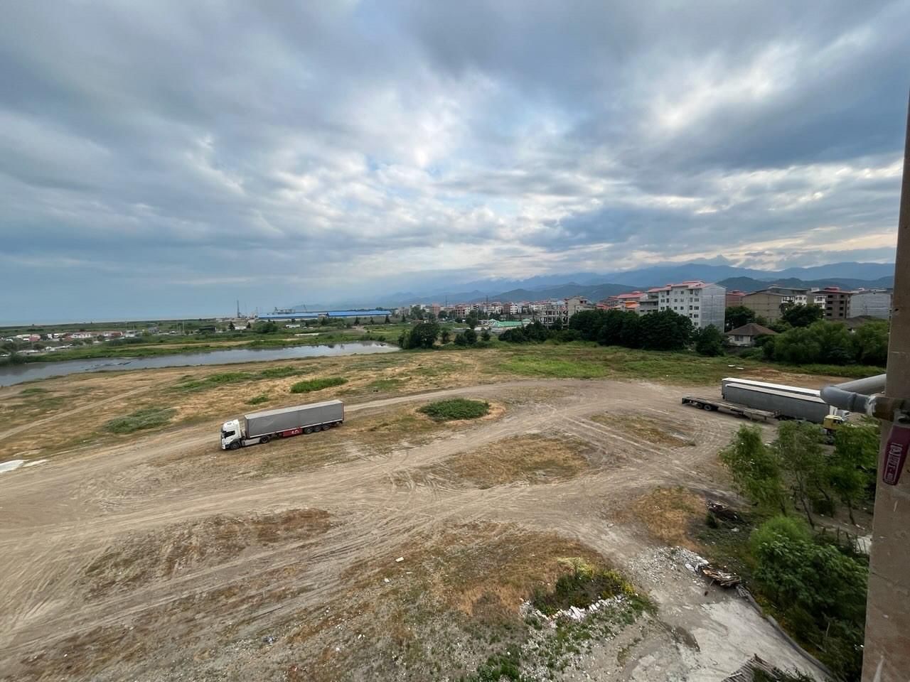 100متری/معاوضه با واحد کوچک/پارکینگ/خ رجایی|فروش آپارتمان|آستارا, |دیوار