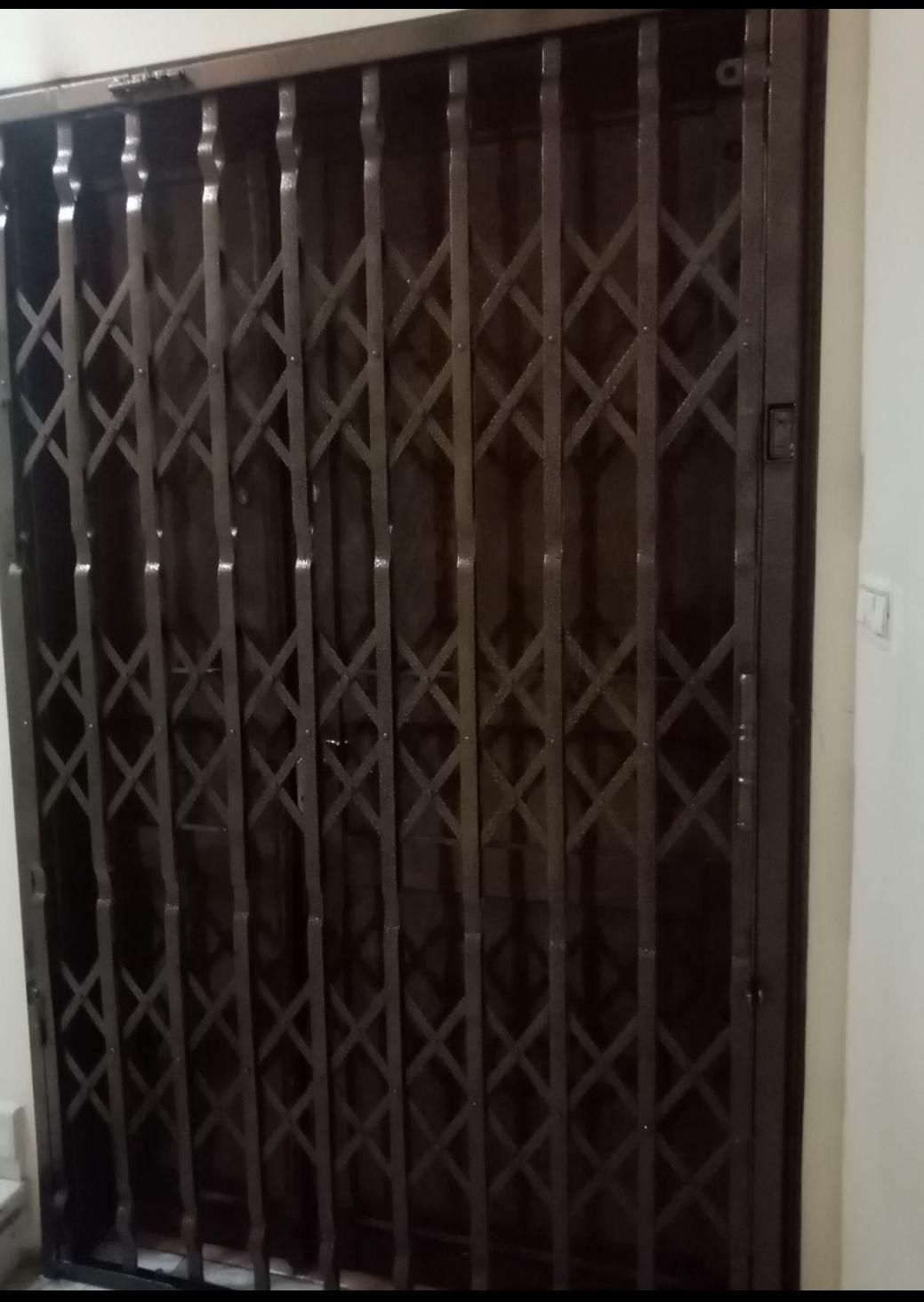 حفاظ،پنجره تراس،درب کشویی،اکاردیونی گارد ضدسرقت|مصالح و تجهیزات ساختمان|مشهد, کوشش|دیوار