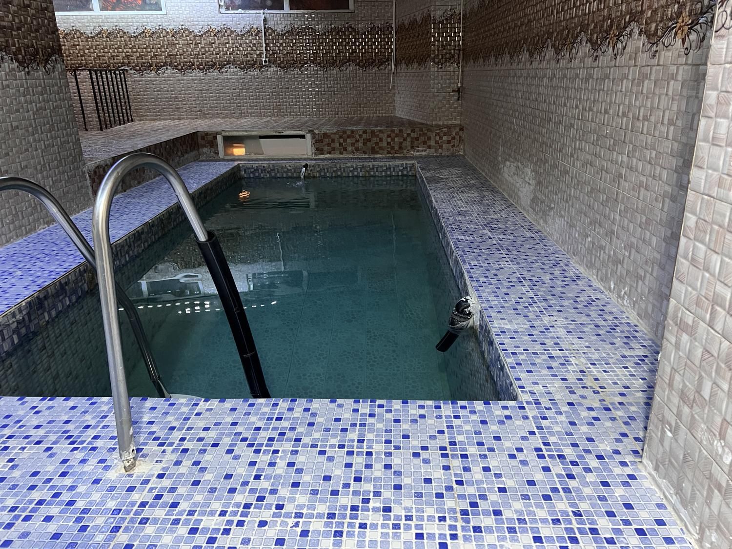 اجاره ویلا استخر دار بوژان|اجارهٔ کوتاهمدت ویلا و باغ|نیشابور, فضل|دیوار